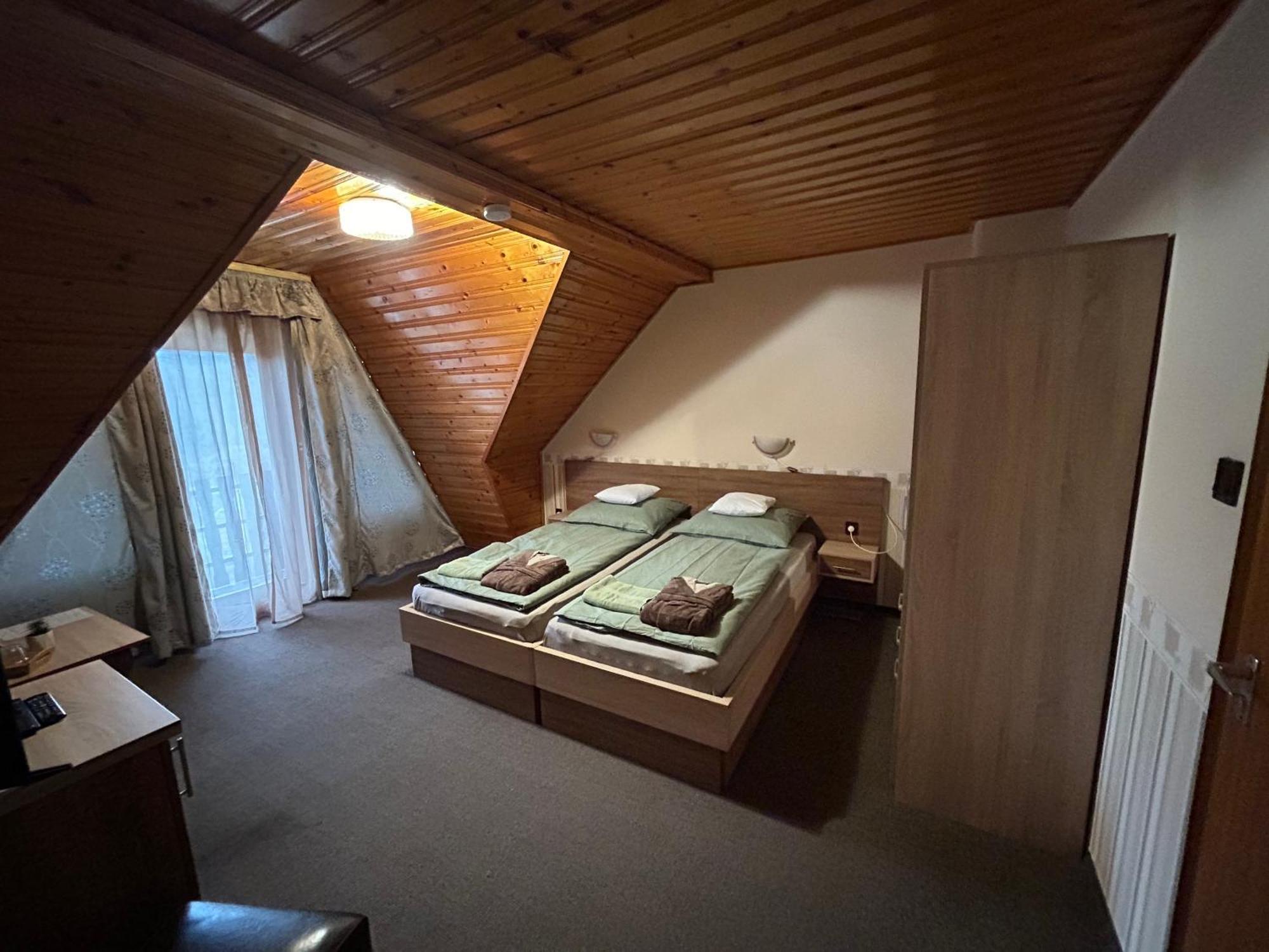 Hotel Toth Vendeghaz Bük Zewnętrze zdjęcie